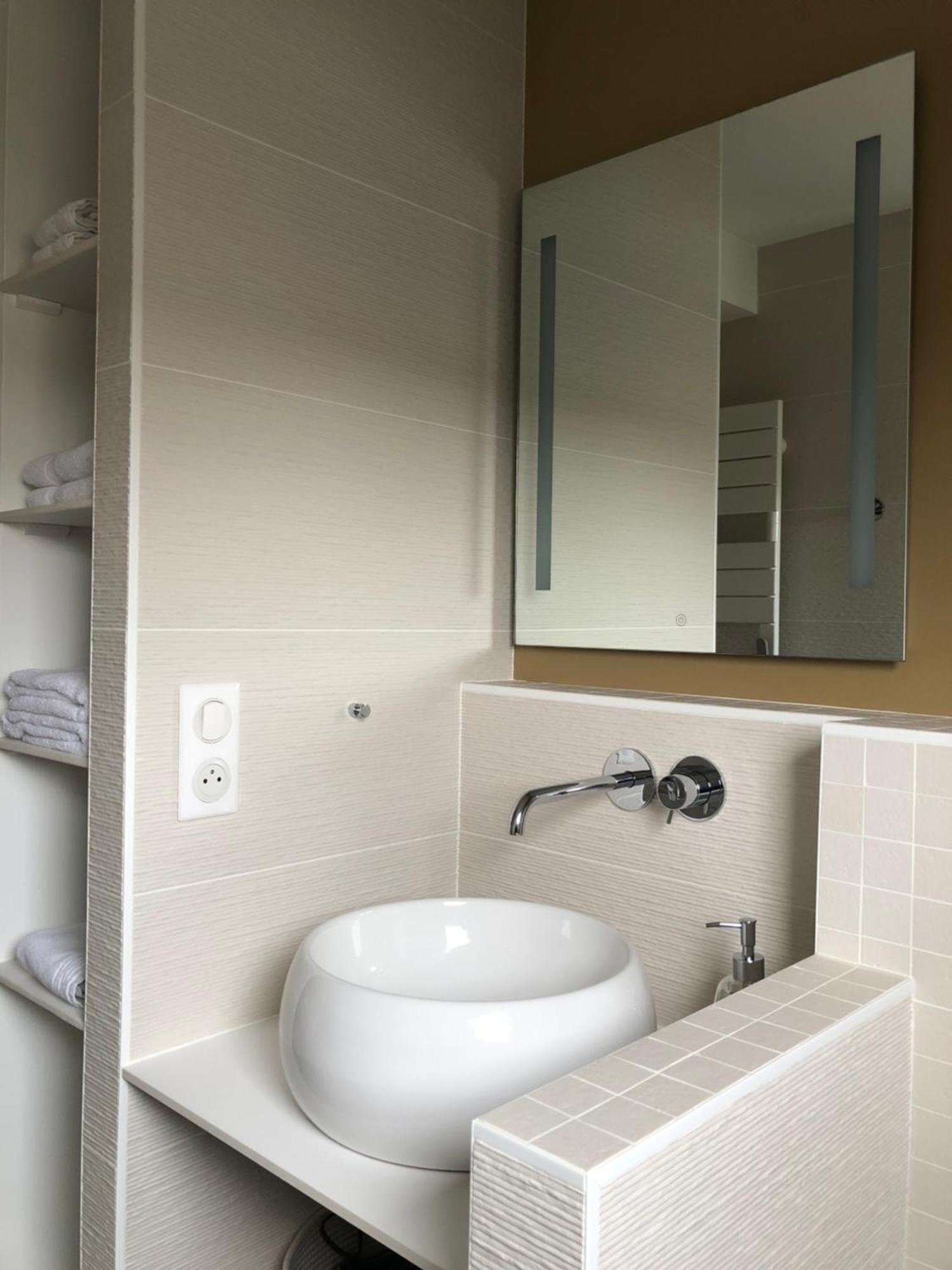 Face A La Mer, Bel Appartement Saint-Nazaire  Esterno foto